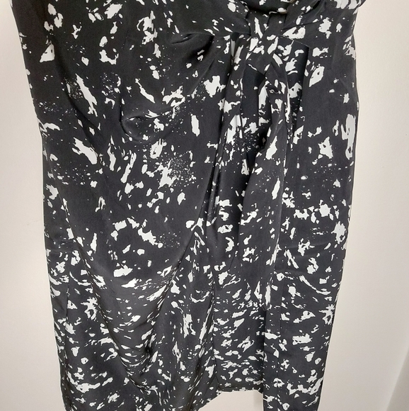 NWT Calvin Klein Black & White Wrap Tie Dress - Picture 3 of 8